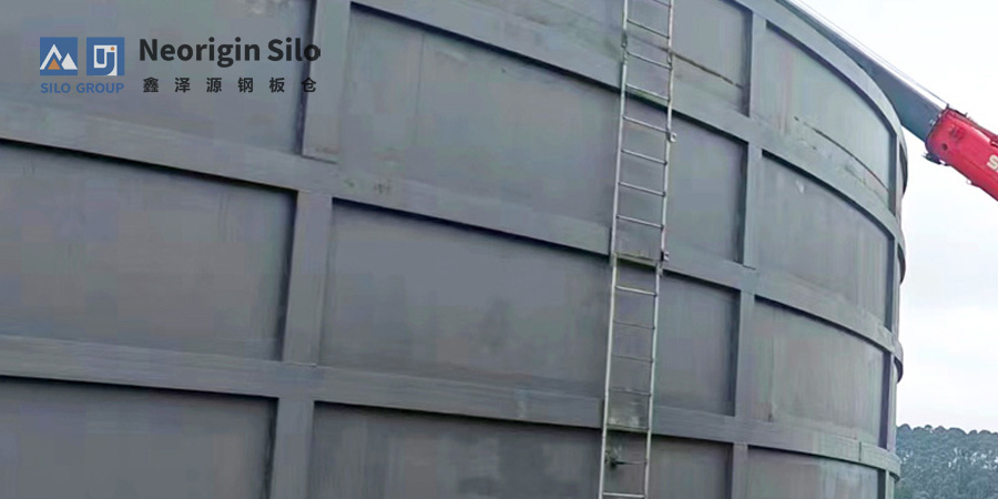 Urea steel silos